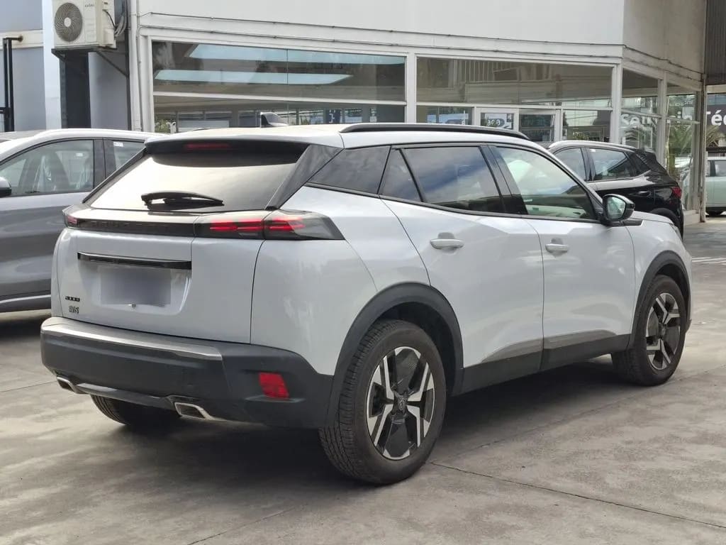 Peugeot 2008 1.2 Allure Pack Puretech 130 4x2 At 5p año 2024