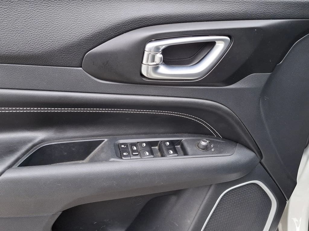 Jeep Compass 1.3 Longitude 4x2 At 5p año 2024