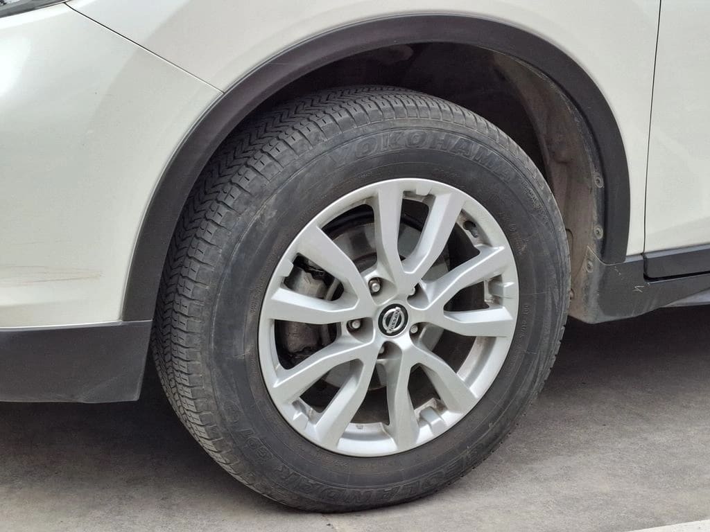 Nissan X-Trail 2.5 Sense Mc 4x2 Cvt At 5p año 2022