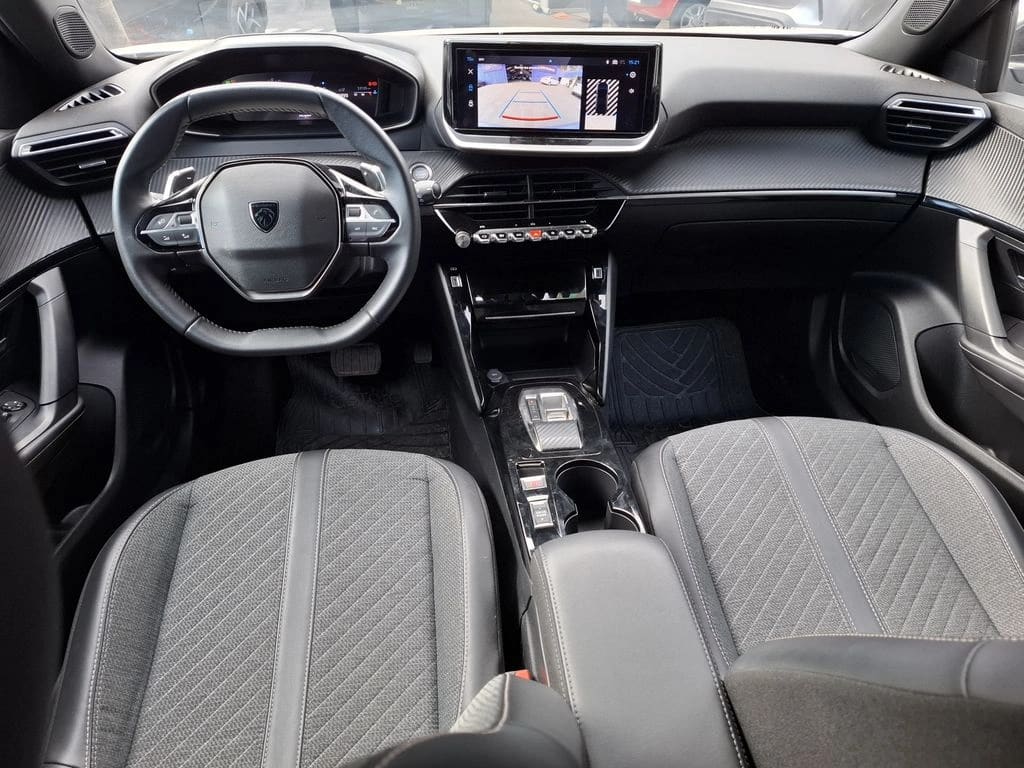Peugeot 2008 1.2 Allure Pack Puretech 130 4x2 At 5p año 2024