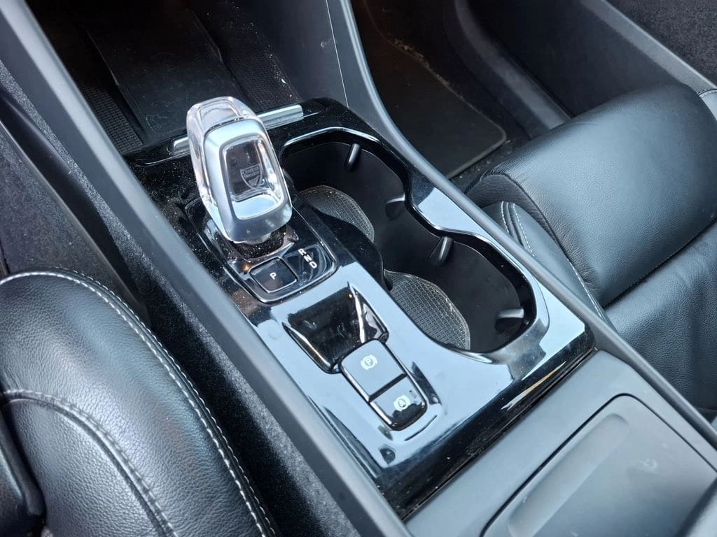 Volvo Xc40 2.0 B4 Ultimate Fwd At 5p año 2023