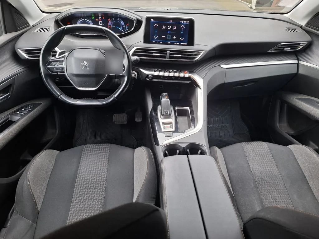 Peugeot 5008 1.5 Active Bluehdi 4x2 130 Eat8 5p año 2020