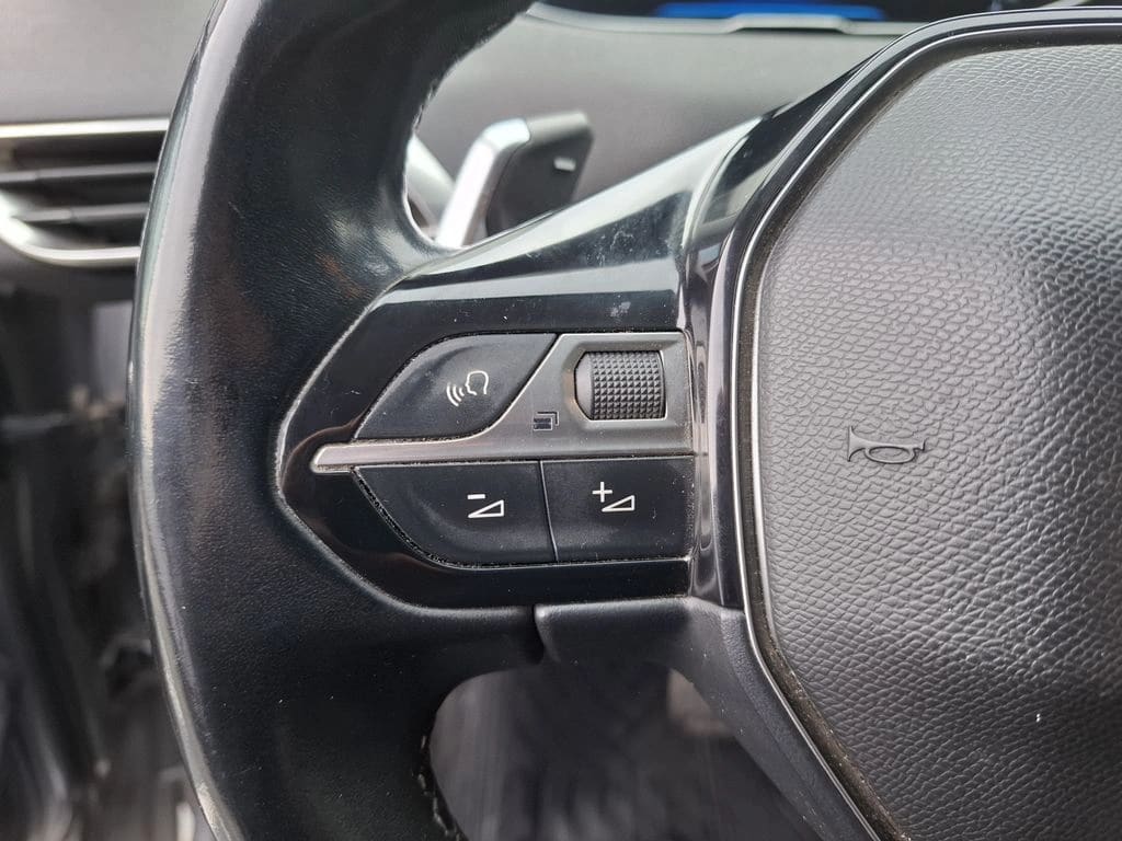 Peugeot 5008 1.5 Active Bluehdi 4x2 130 Eat8 5p año 2020