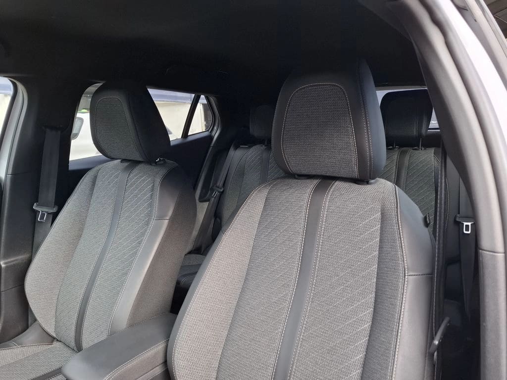 Peugeot 2008 1.2 Allure Pack Puretech 130 4x2 At 5p año 2024