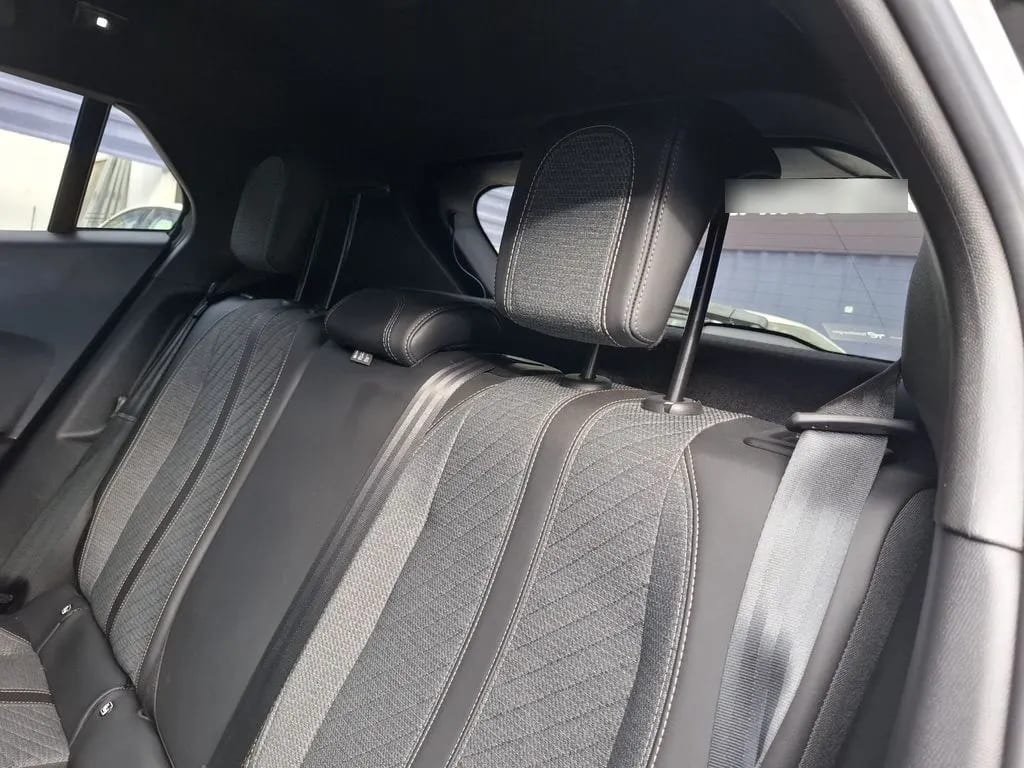 Peugeot 2008 1.2 Active Pack Puretech 130 Mt año 2024