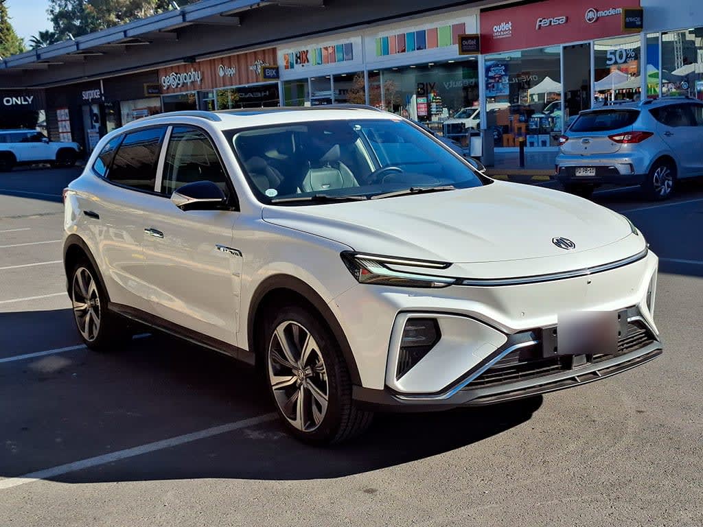 MG Marvel R Electrico R At 5p año 2024