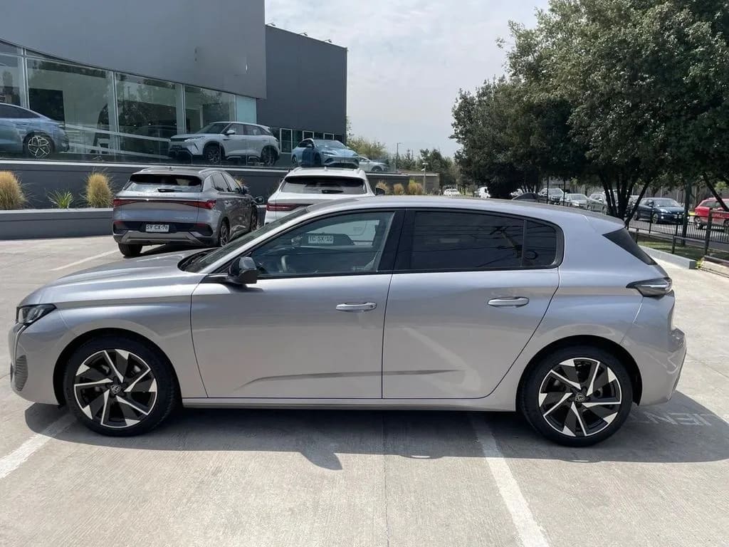 Peugeot 308 1.2 Allure Pack Puretech 130 4x2 Eat8 5p año 2024