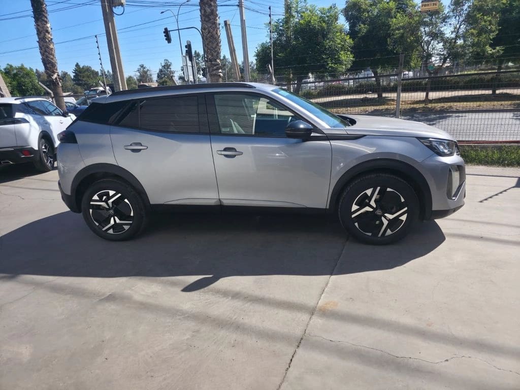 Peugeot 2008 Allure 130 1.2 Aut año 2024