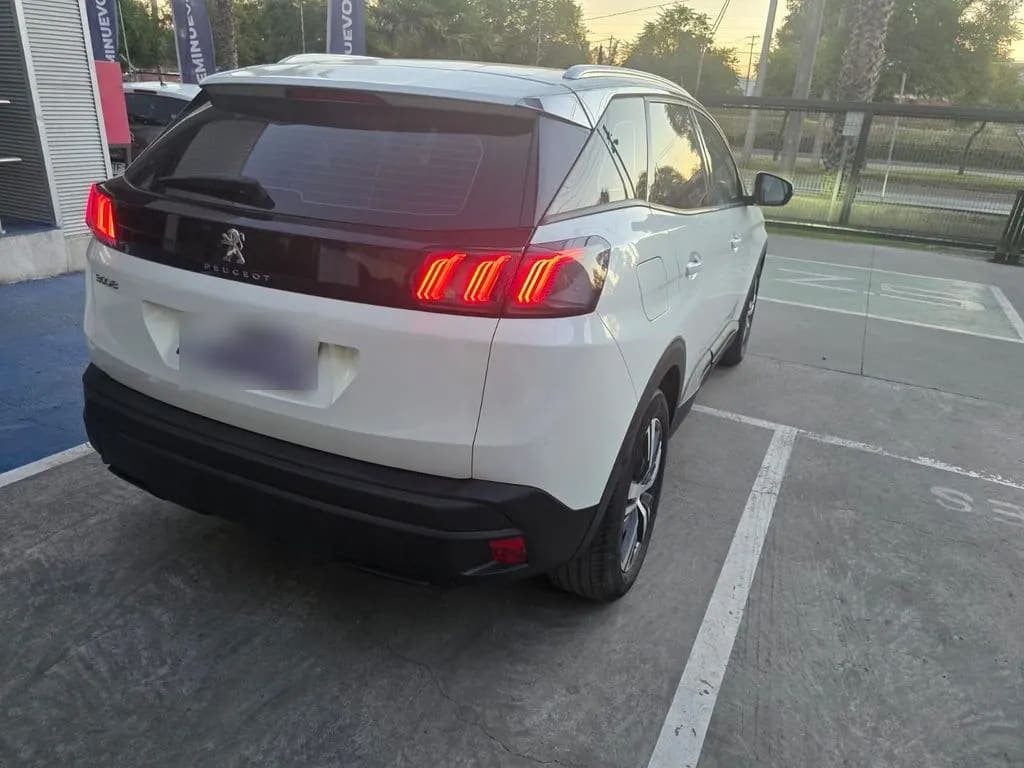 Peugeot 3008 1.2 Active Pack Puretech 130 año 2022