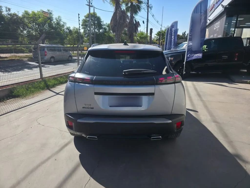 Peugeot 2008 Allure 130 1.2 Aut año 2024