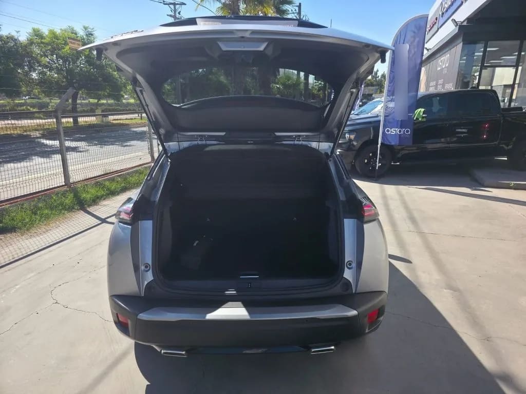 Peugeot 2008 Allure 130 1.2 Aut año 2024