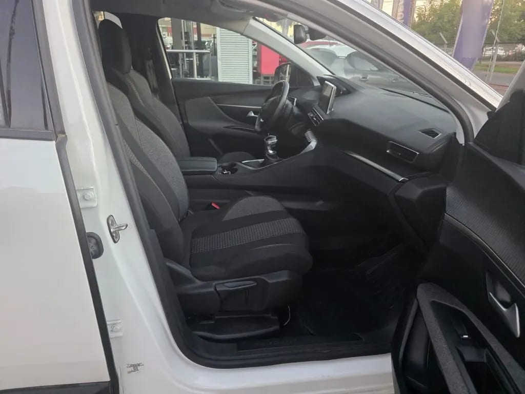 Peugeot 3008 1.2 Active Pack Puretech 130 año 2022