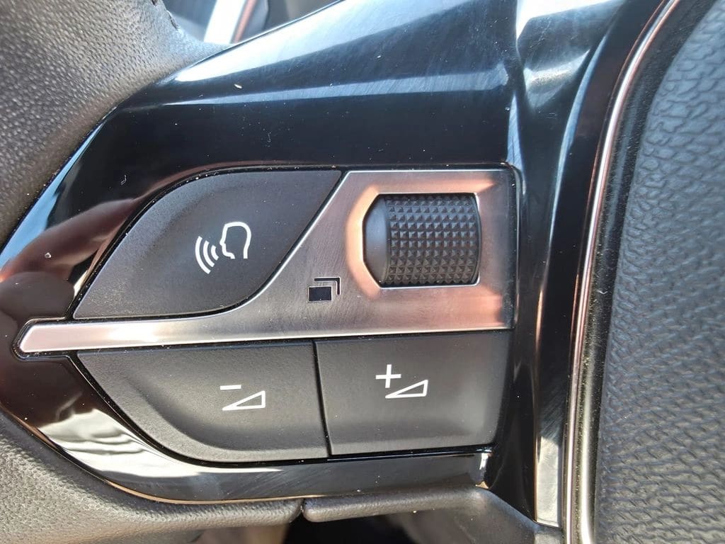 Peugeot 2008 Allure 130 1.2 Aut año 2024