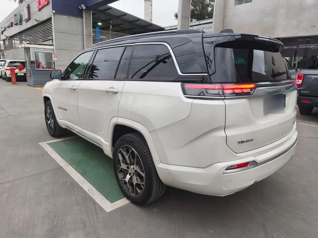 Jeep Commander Overland 4x4 2.0 Aut Diesel año 2023