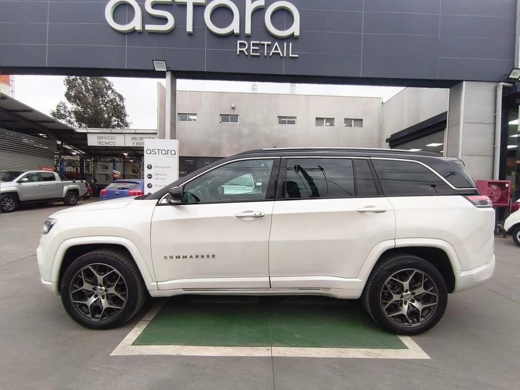 Jeep Commander Overland 4x4 2.0 Aut Diesel año 2023