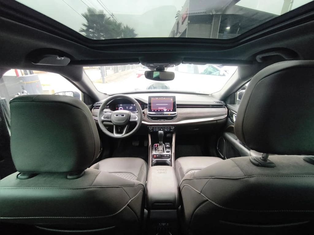 Jeep Commander Overland 4x4 2.0 Aut Diesel año 2023