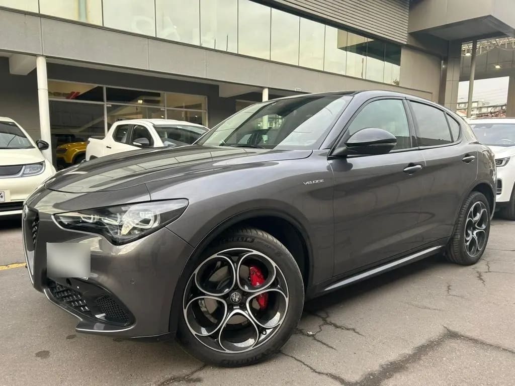 Alfa Romeo Stelvio 2.0 Super Awd At 5p año 2024
