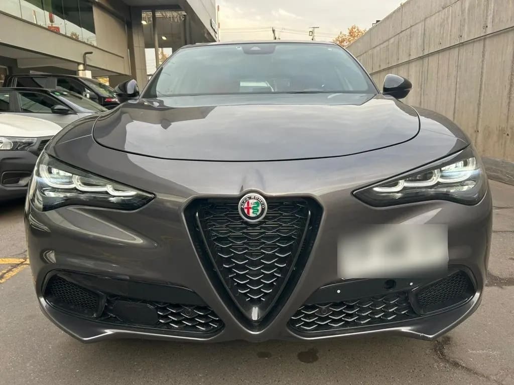 Alfa Romeo Stelvio 2.0 Super Awd At 5p año 2024