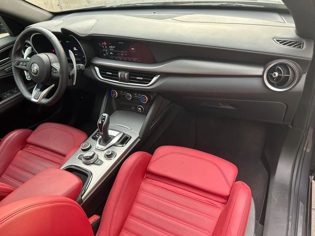 Alfa Romeo Stelvio 2.0 Super Awd At 5p año 2024
