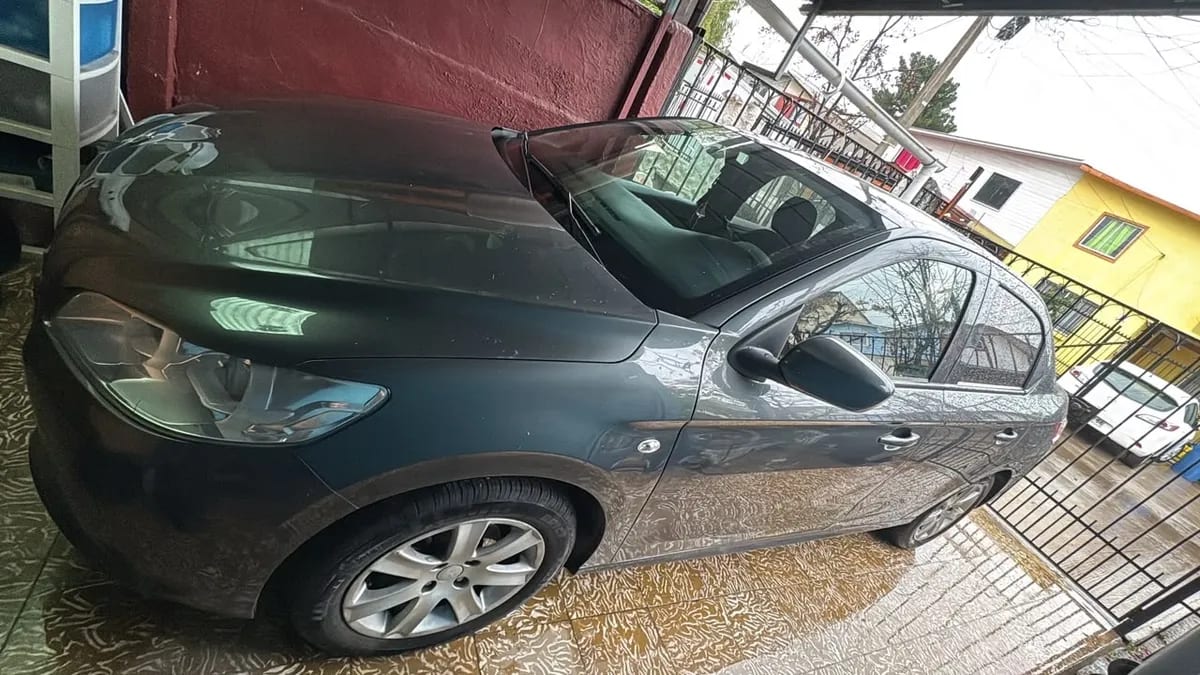 Peugeot 301 1.6 Vti 115hp Mt año 2016