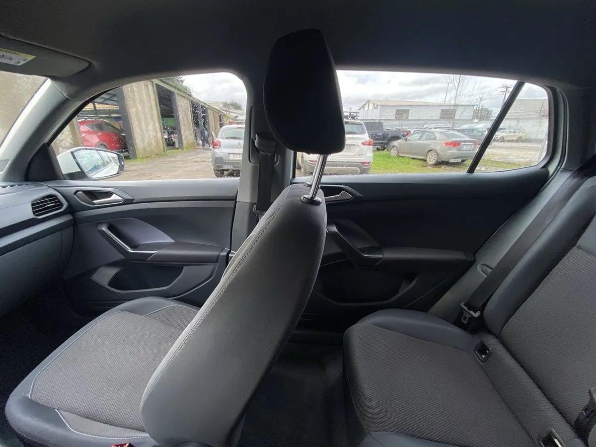 Volkswagen T-Cross 1.0 Tsi Trendline 4x2 5mt 5p año 2024