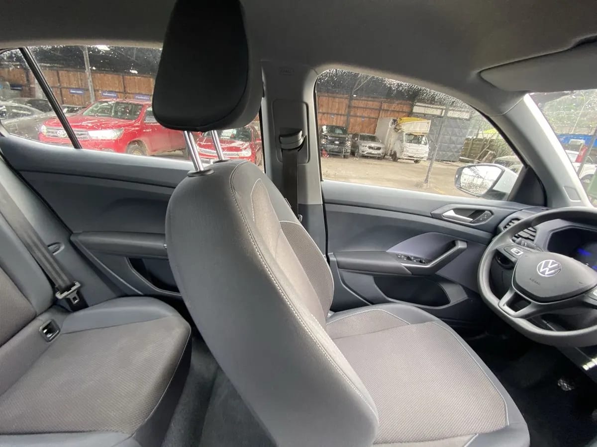 Volkswagen T-Cross 1.0 Tsi Trendline 4x2 5mt 5p año 2024
