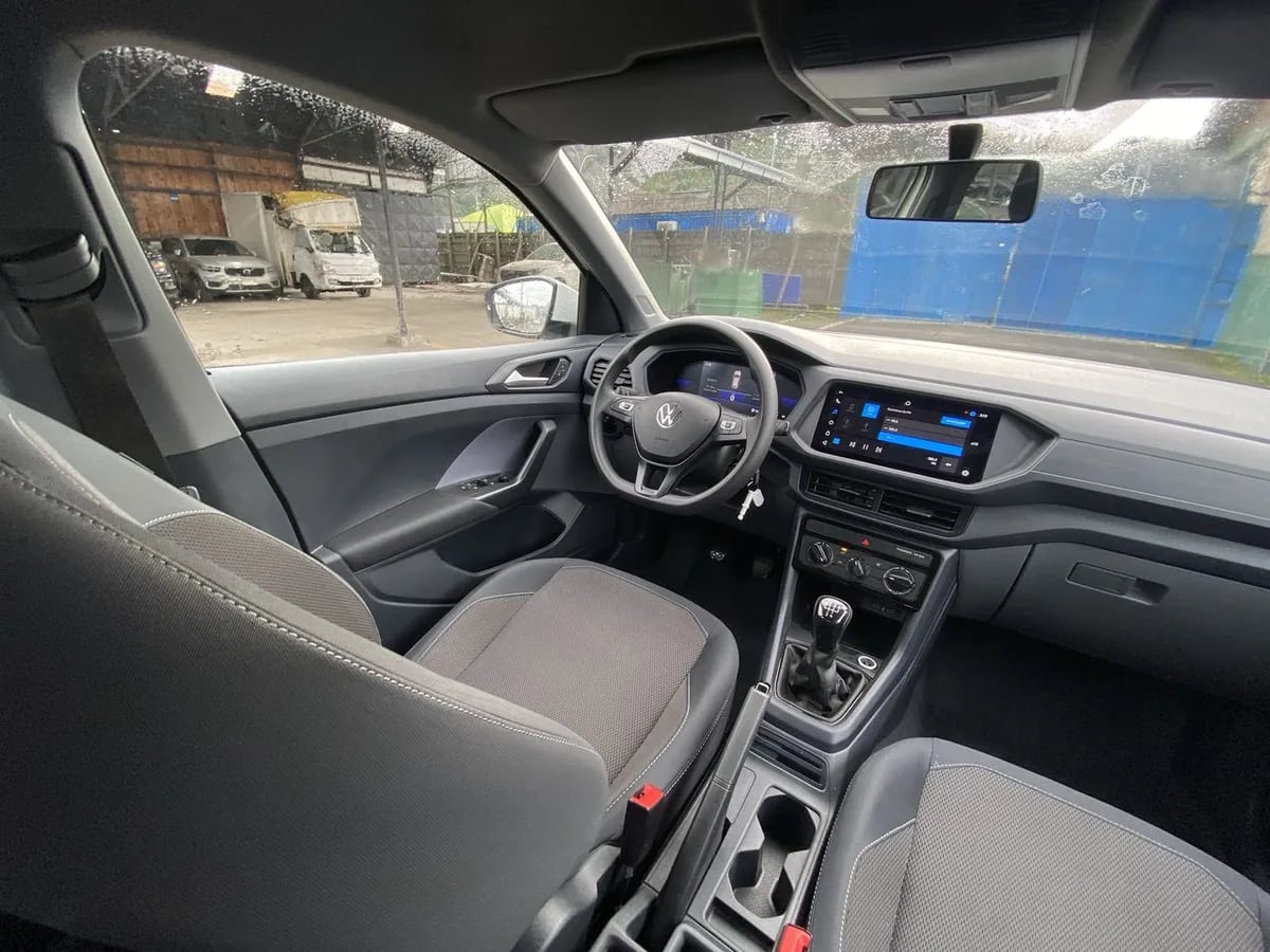 Volkswagen T-Cross 1.0 Tsi Trendline 4x2 5mt 5p año 2024