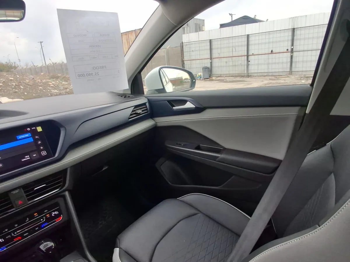 Volkswagen Taos 1.4 Tsi Comfortline 4x2 At 5p año 2026