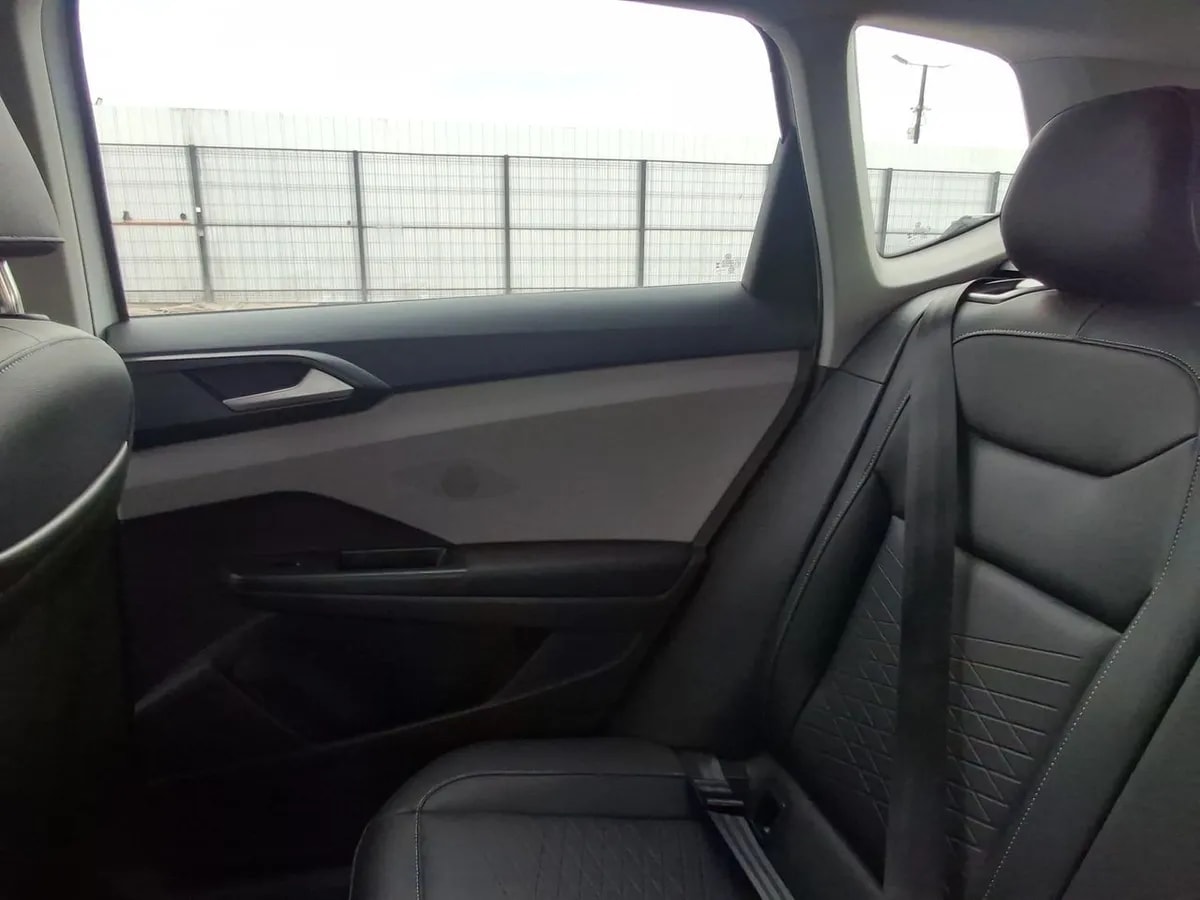 Volkswagen Taos 1.4 Tsi Comfortline 4x2 At 5p año 2026