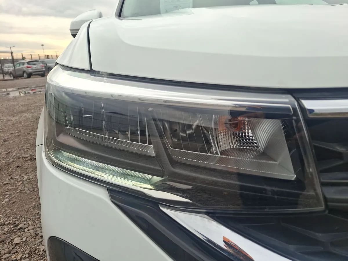 Volkswagen Taos 1.4 Tsi Comfortline 4x2 At 5p año 2026