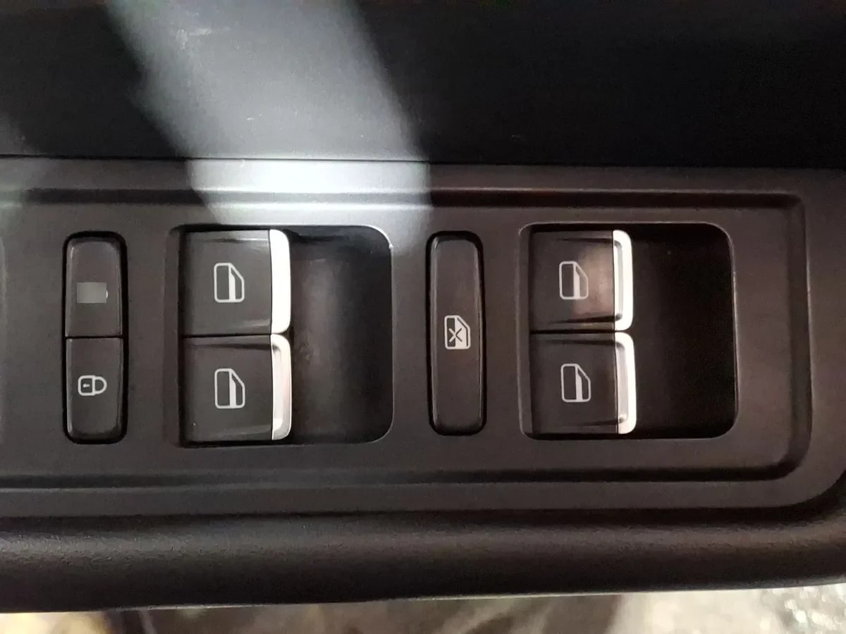 Jetour X70 1.5t Lux Fl 4x2 Mt 5p año 2025
