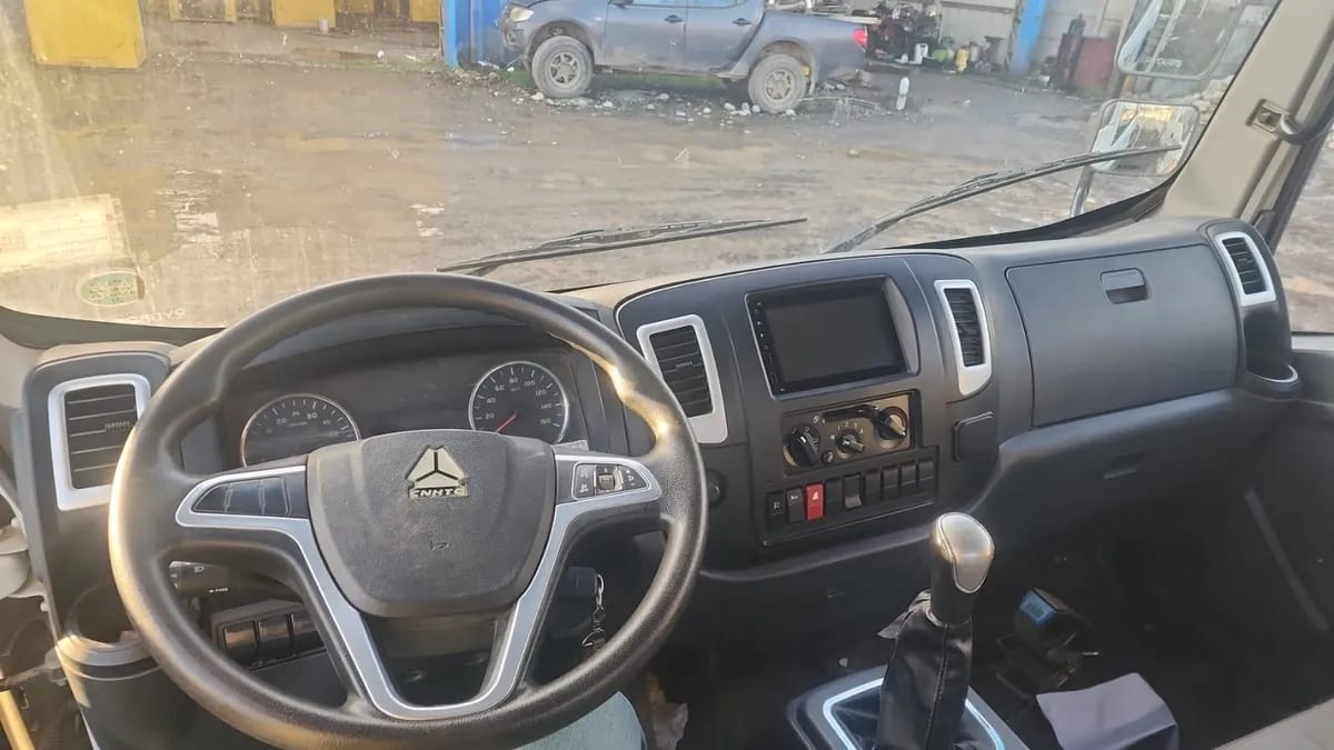 Sinotruk HOMAN 612.i 1217 C No Sé La Versión año 2022