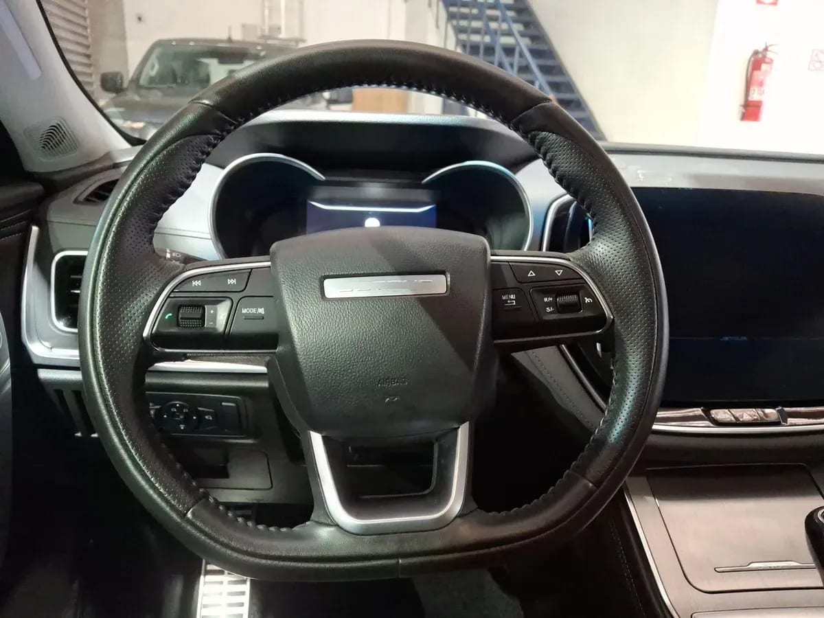 Jetour X70 1.5t Lux Fl 4x2 Mt 5p año 2025
