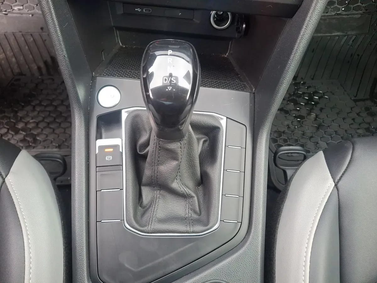 Volkswagen Taos 1.4 Tsi Comfortline 4x2 At 5p año 2026
