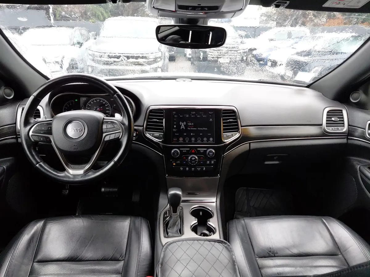 Jeep Grand Cherokee 3.6 Limited 4x4 At 5p año 2022