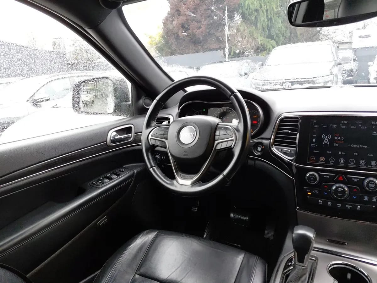 Jeep Grand Cherokee 3.6 Limited 4x4 At 5p año 2022