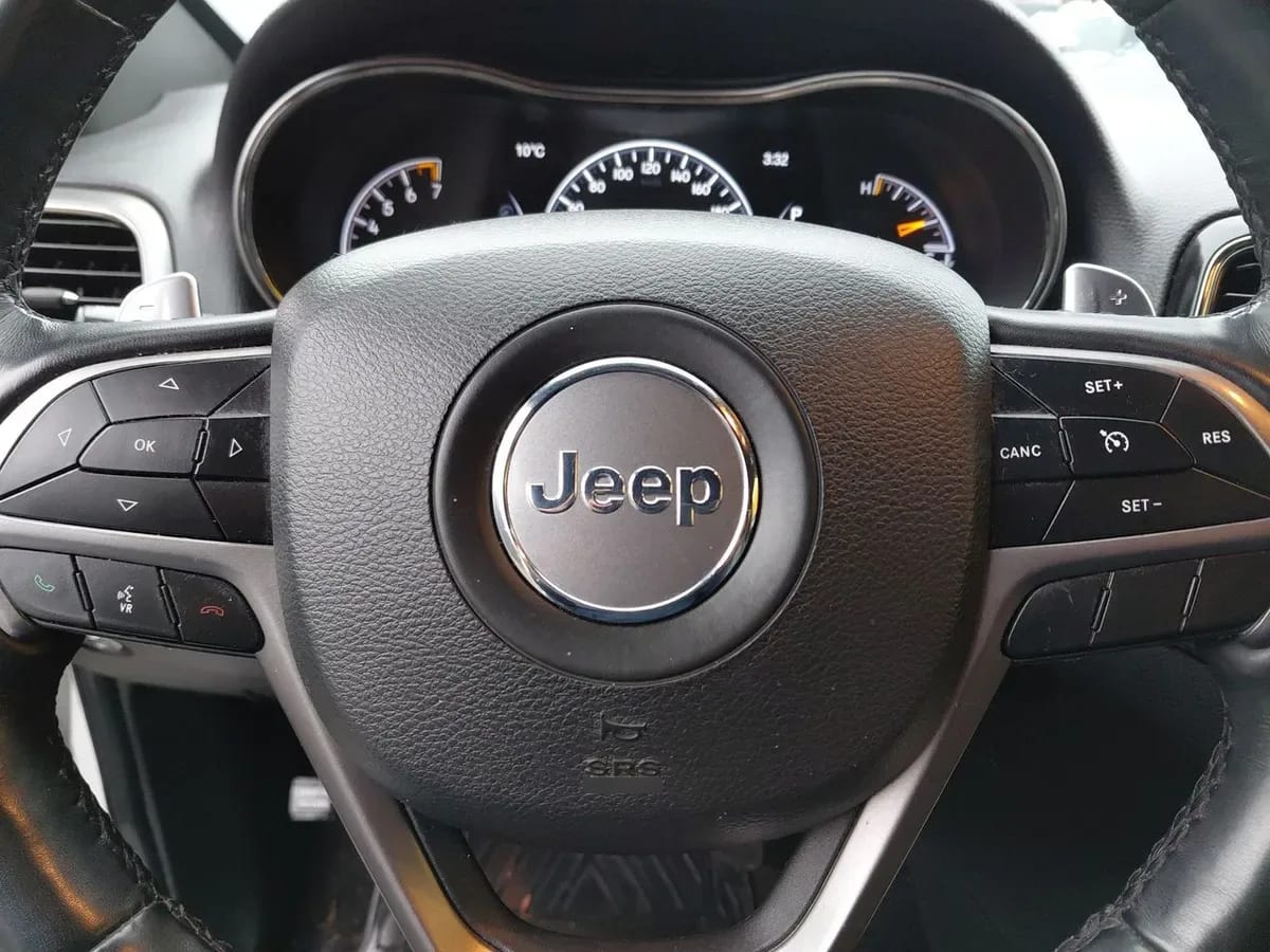 Jeep Grand Cherokee 3.6 Limited 4x4 At 5p año 2022