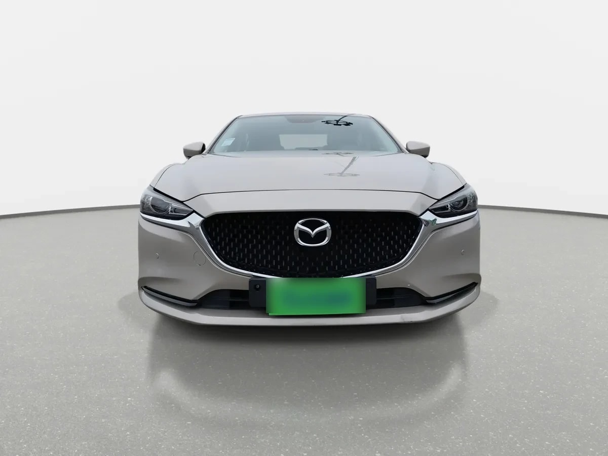 Mazda 6 2.0 Core 4x2 6mt 4p año 2024