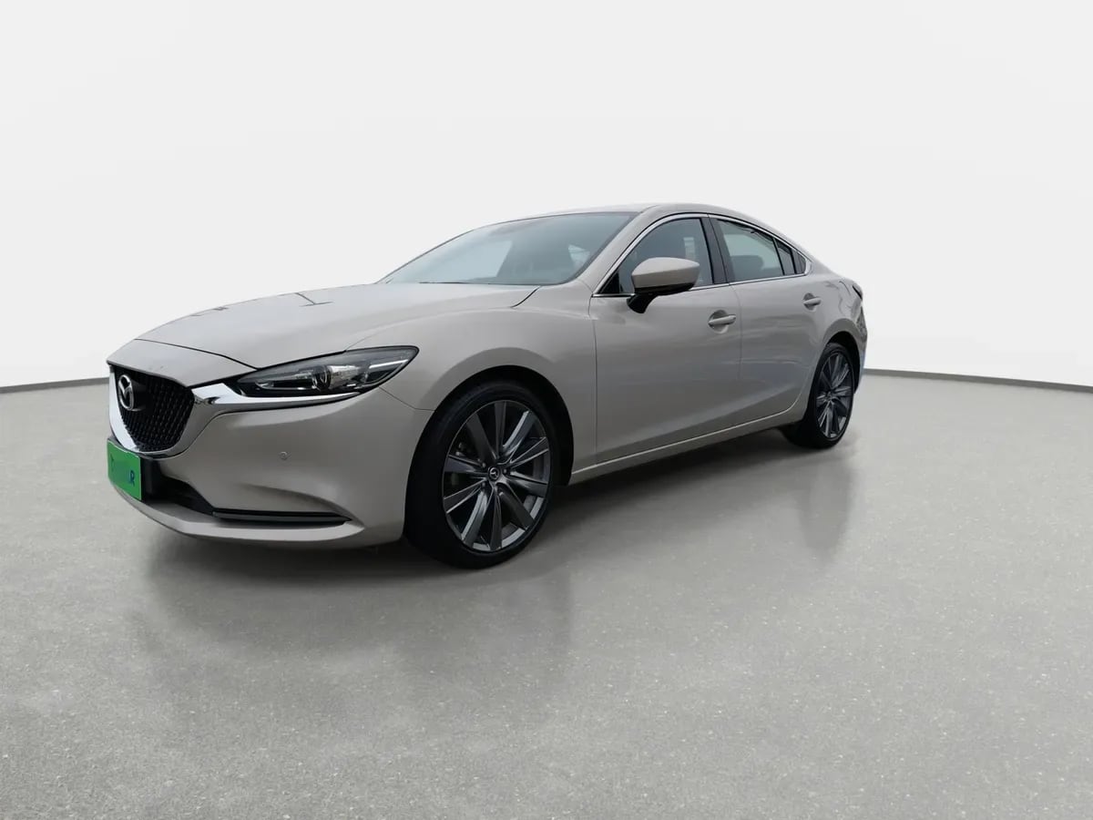 Mazda 6 2.0 Core 4x2 6mt 4p año 2024