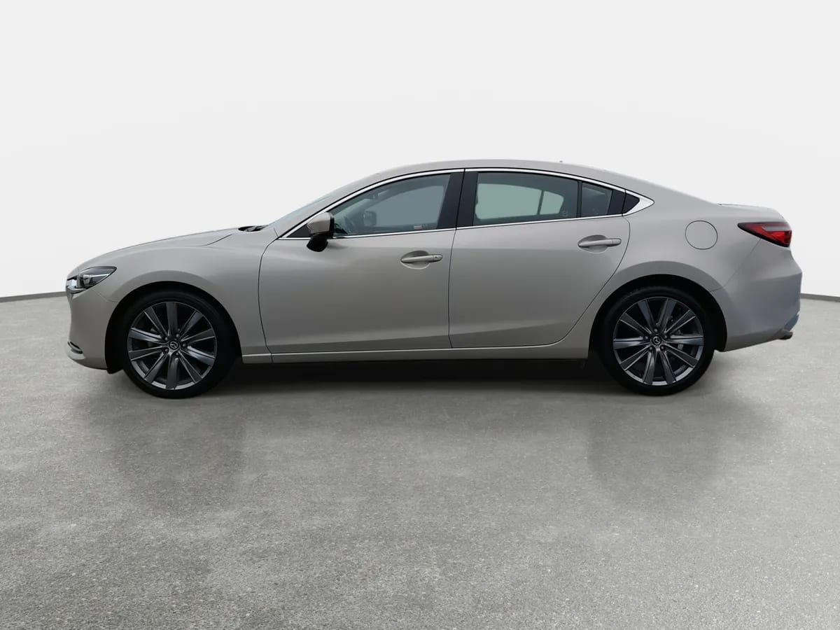 Mazda 6 2.0 Core 4x2 6mt 4p año 2024