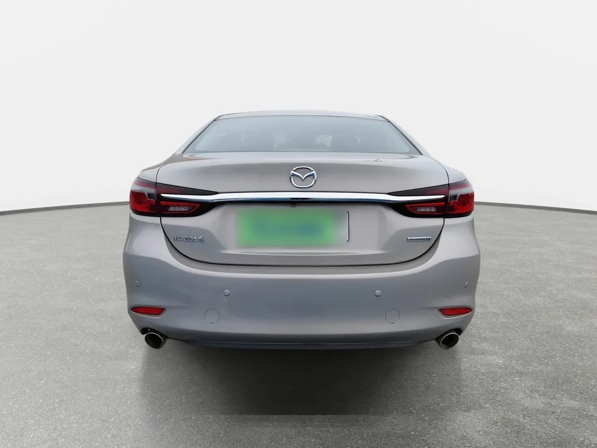 Mazda 6 2.0 Core 4x2 6mt 4p año 2024