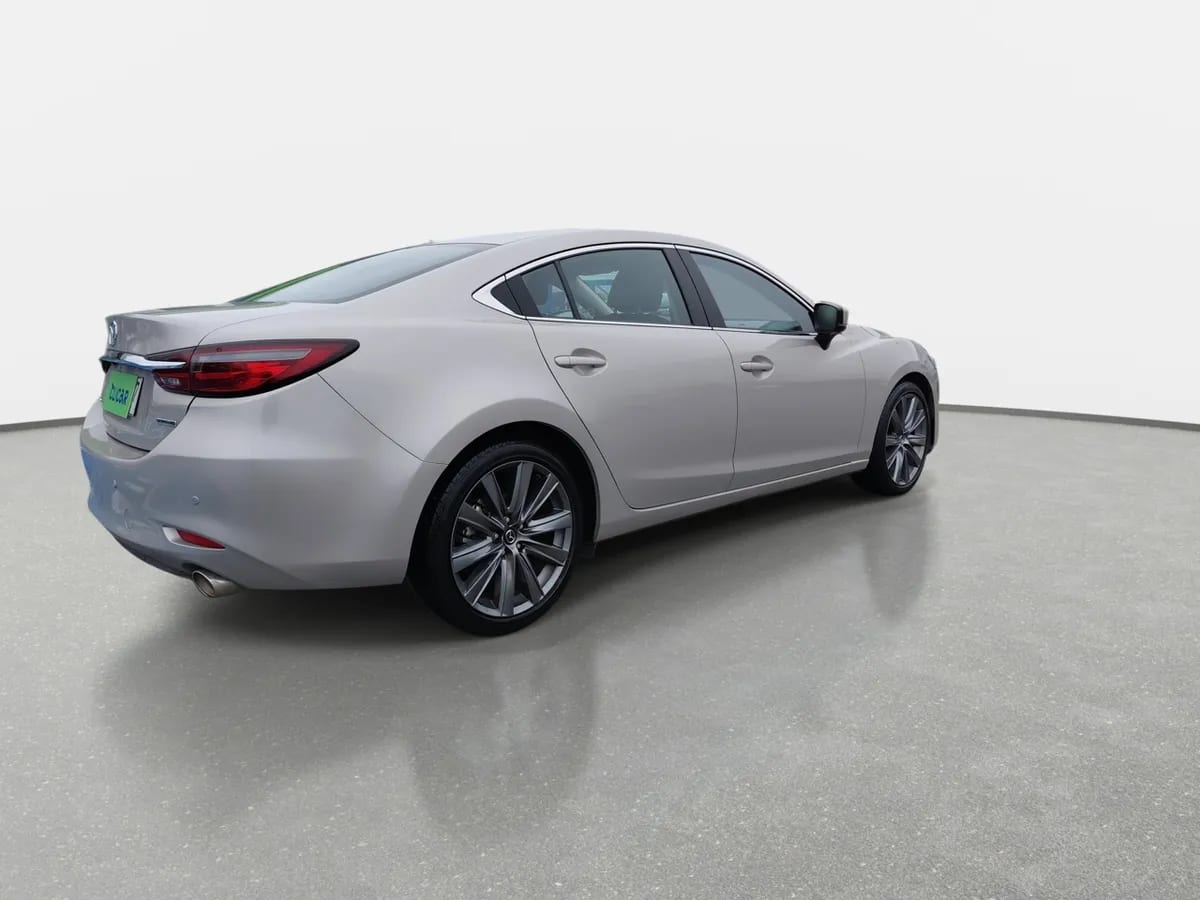 Mazda 6 2.0 Core 4x2 6mt 4p año 2024