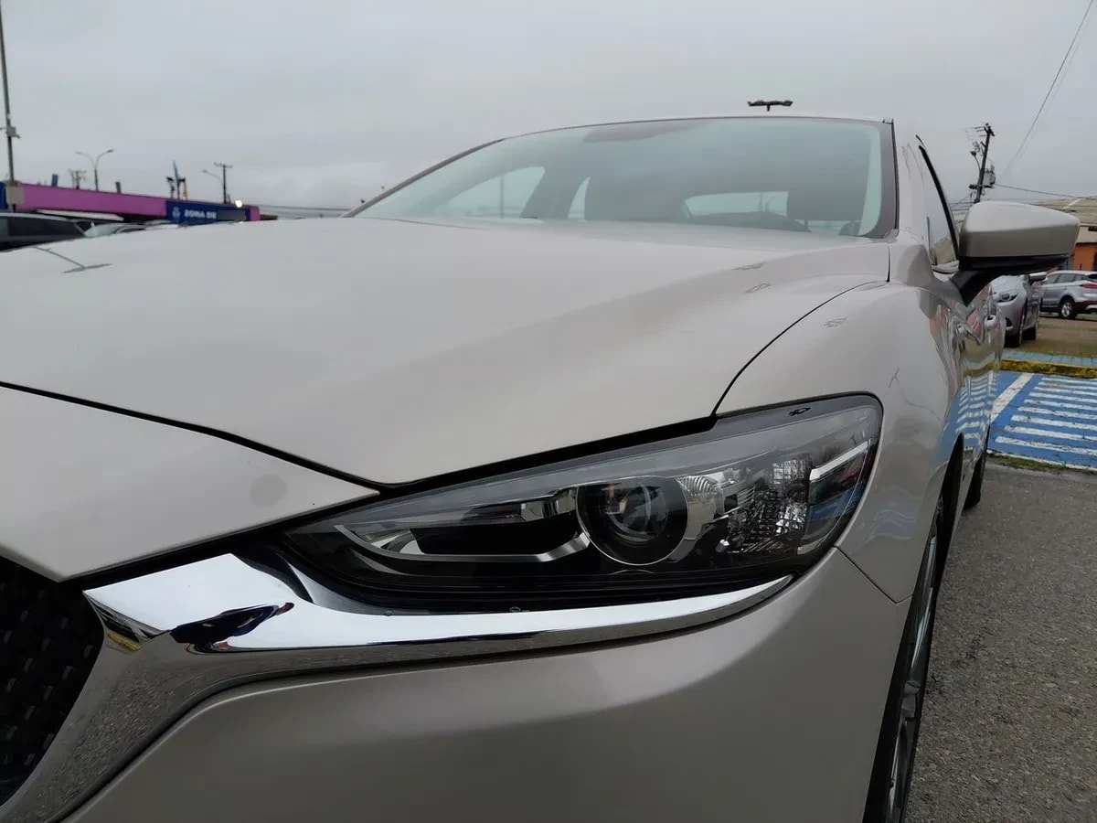 Mazda 6 2.0 Core 4x2 6mt 4p año 2024
