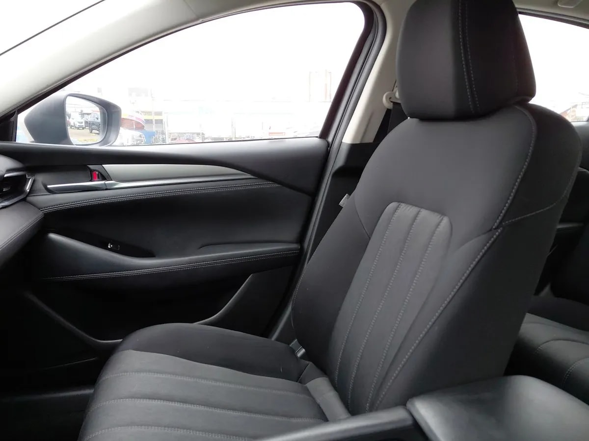 Mazda 6 2.0 Core 4x2 6mt 4p año 2024