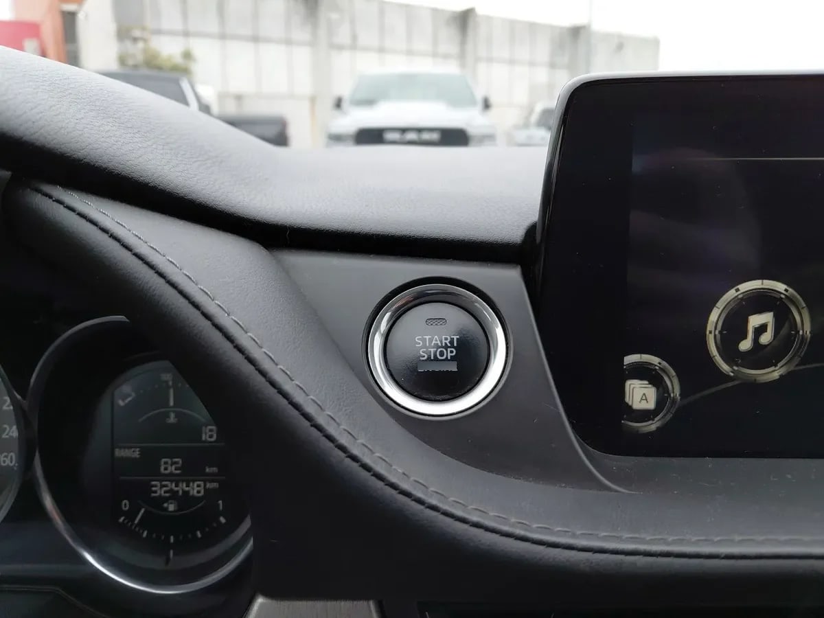 Mazda 6 2.0 Core 4x2 6mt 4p año 2024