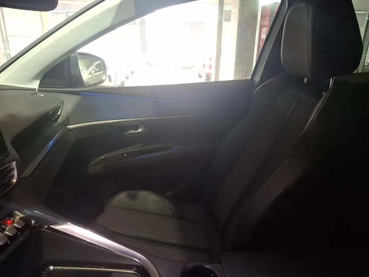 Peugeot 3008 1.6 Allure Pack Thp 165 4x2 Eat6 5p año 2023