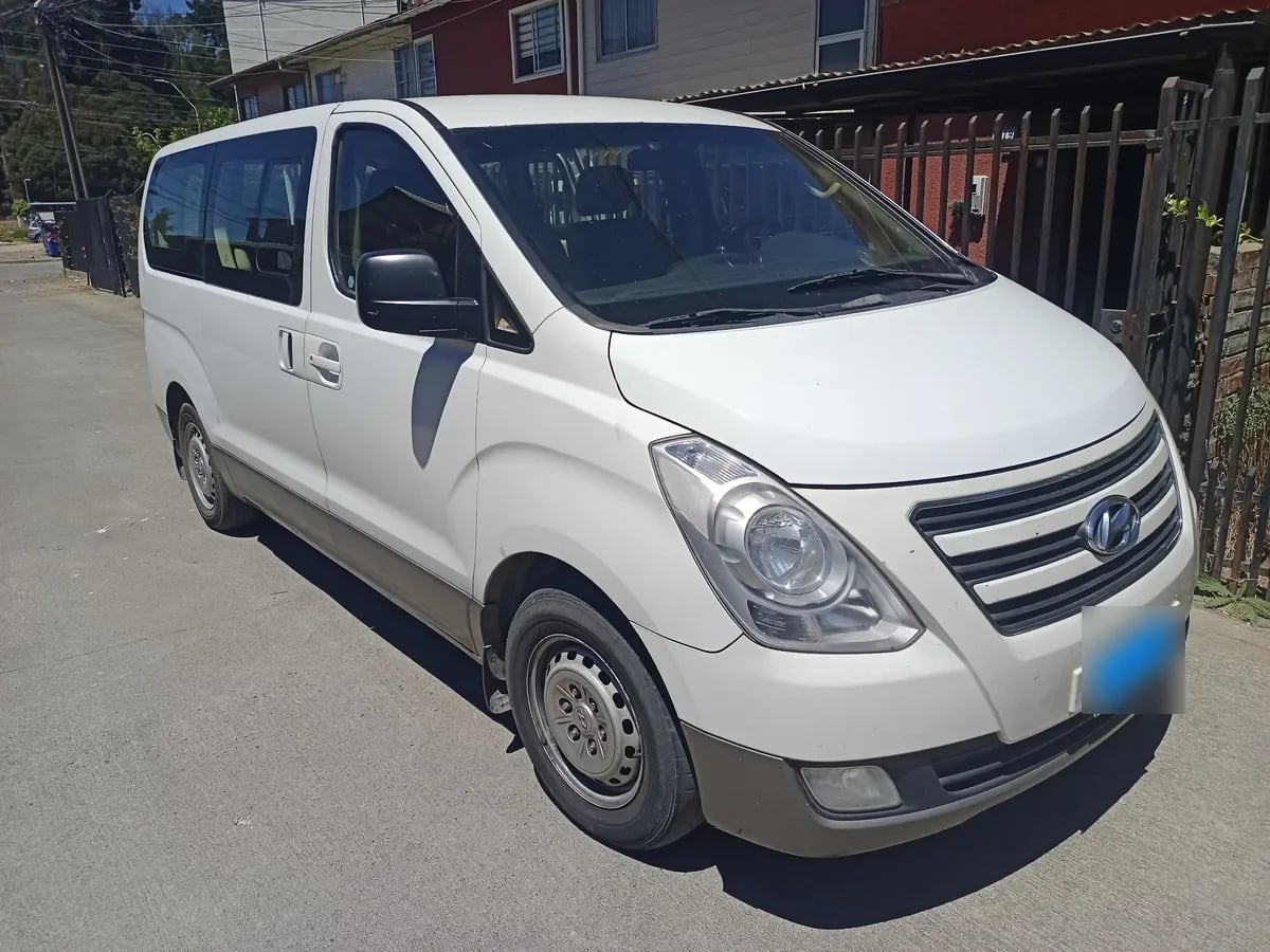 Hyundai H-1 2.5 Crdi Furgon Gl 3s 2ab D.pt Mt Diesel año 2016