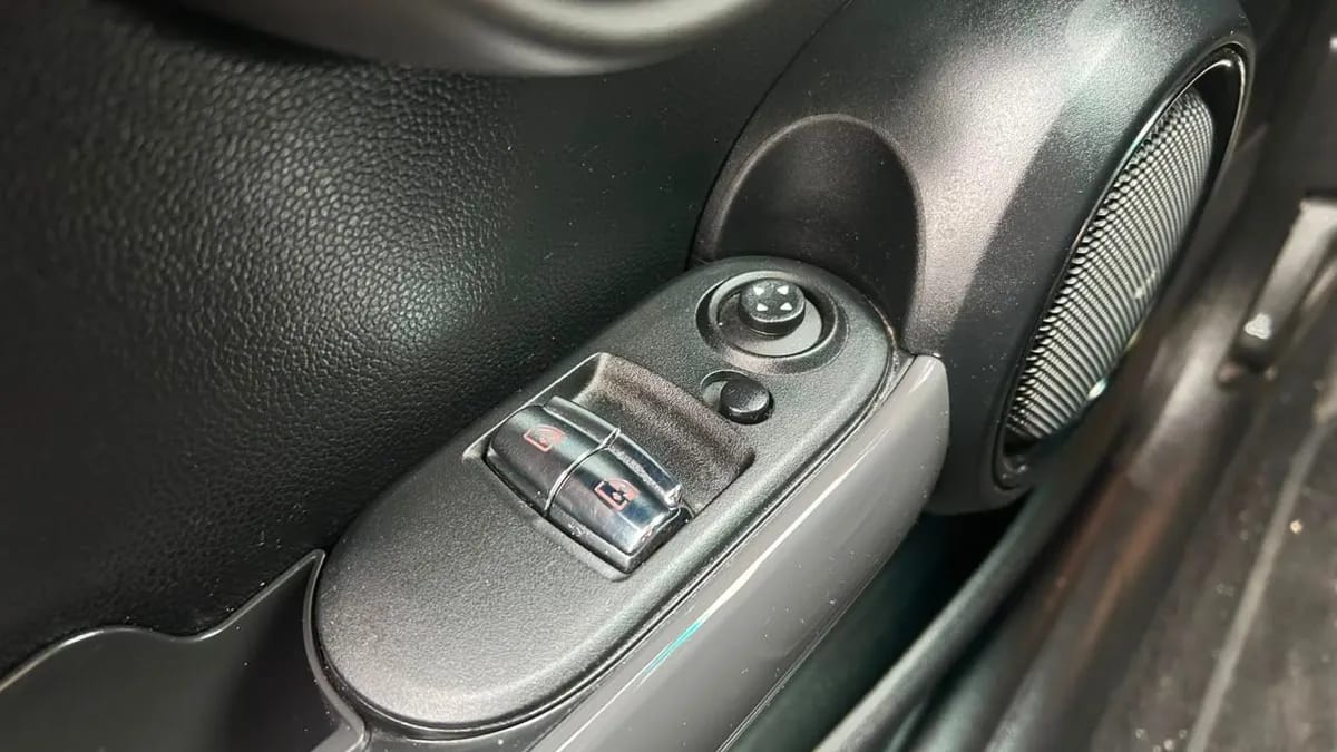 Mini Cooper F56 Esencial Hb 1.5 Aut 3p año 2023