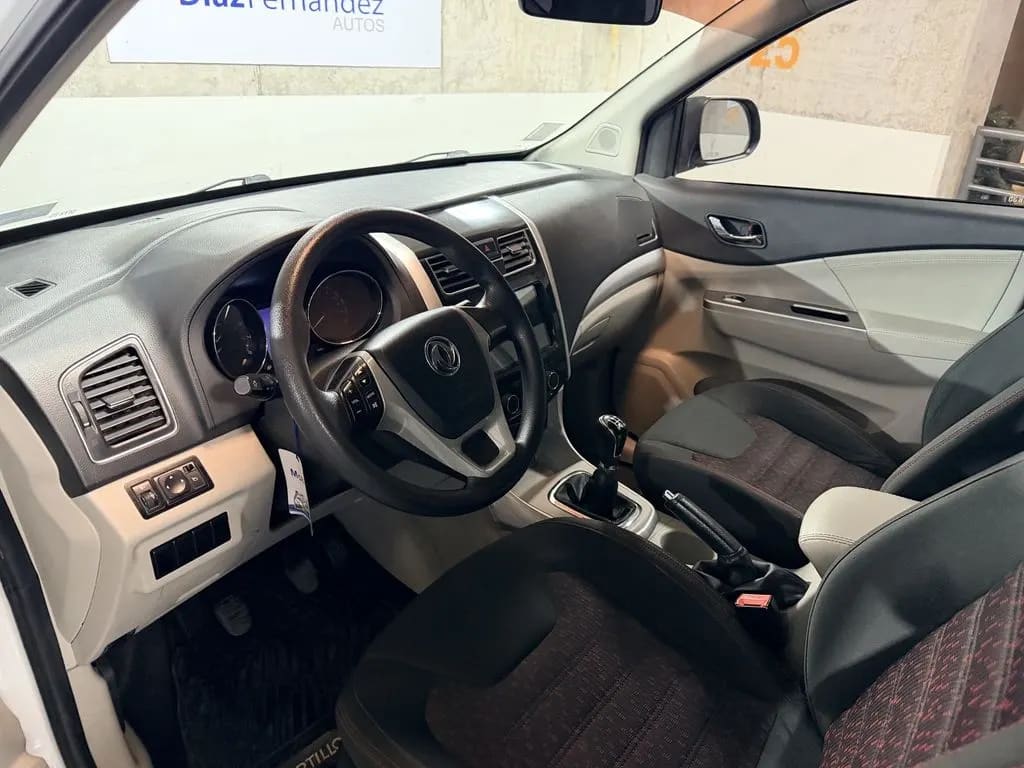 Dongfeng S500 1.5 7 Pasajeros año 2023