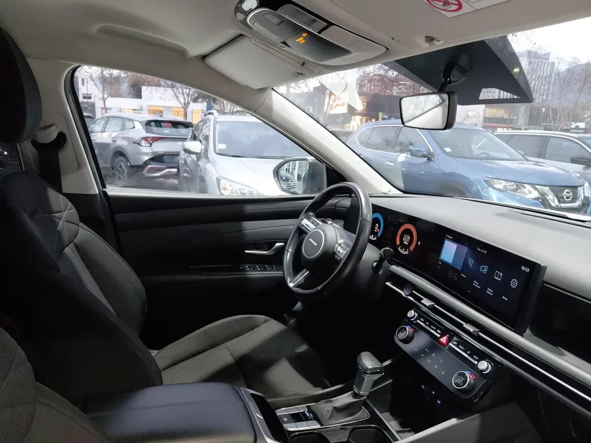 Hyundai Tucson 2.0 Nx4 Plus Fl Diesel 4wd At 5p año 2025